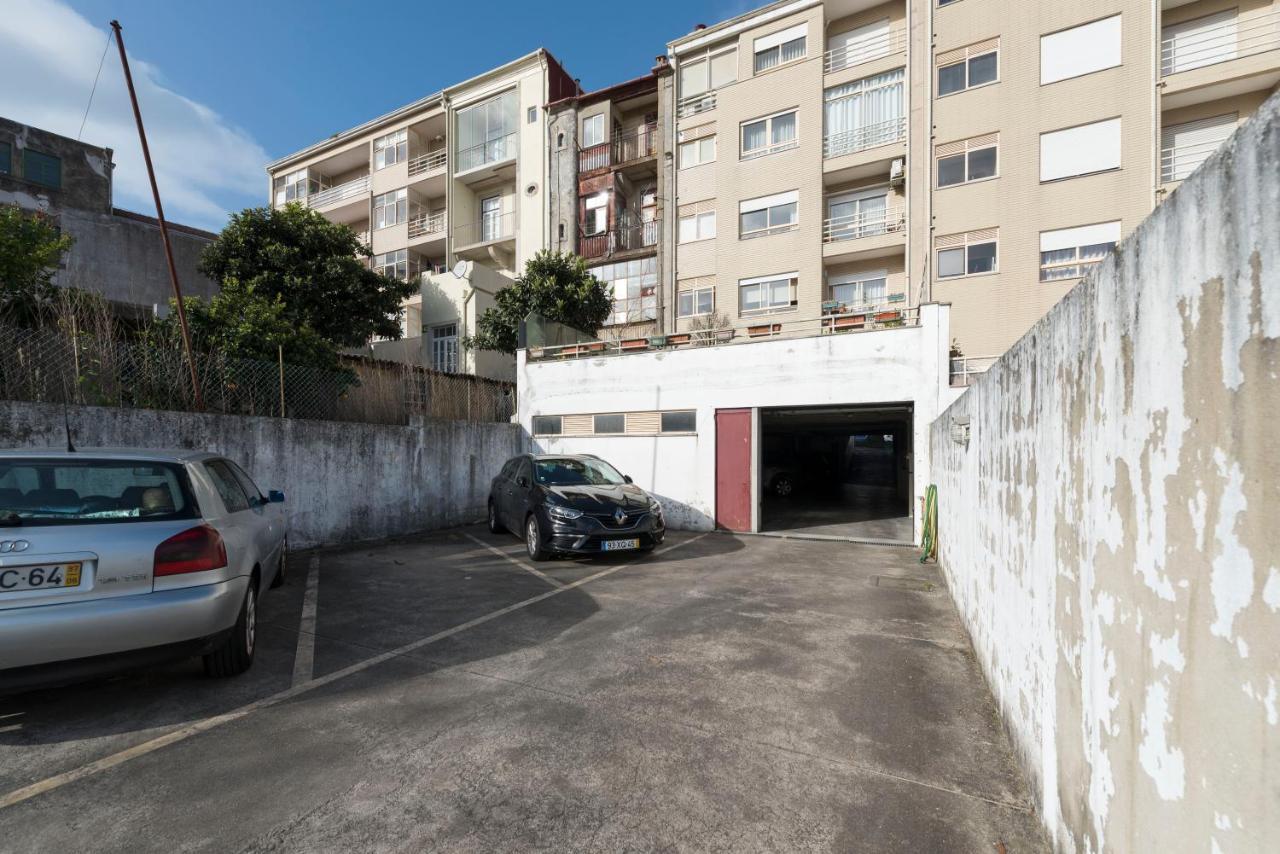 Lovelystay - The Porto Getaway Duplex - Free Parking Exterior photo